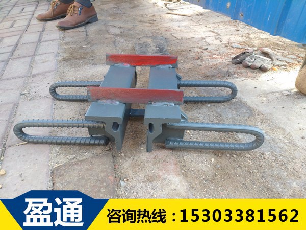 GQF-L型桥梁伸缩缝.jpg