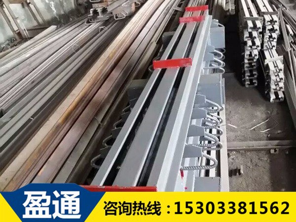 160型桥梁伸缩缝.jpg