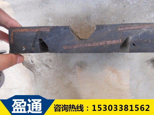河北60型橡胶板式伸缩缝内部结构图